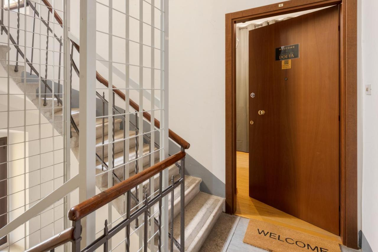 Suite Foscolo, In Piazza A トリエステ エクステリア 写真