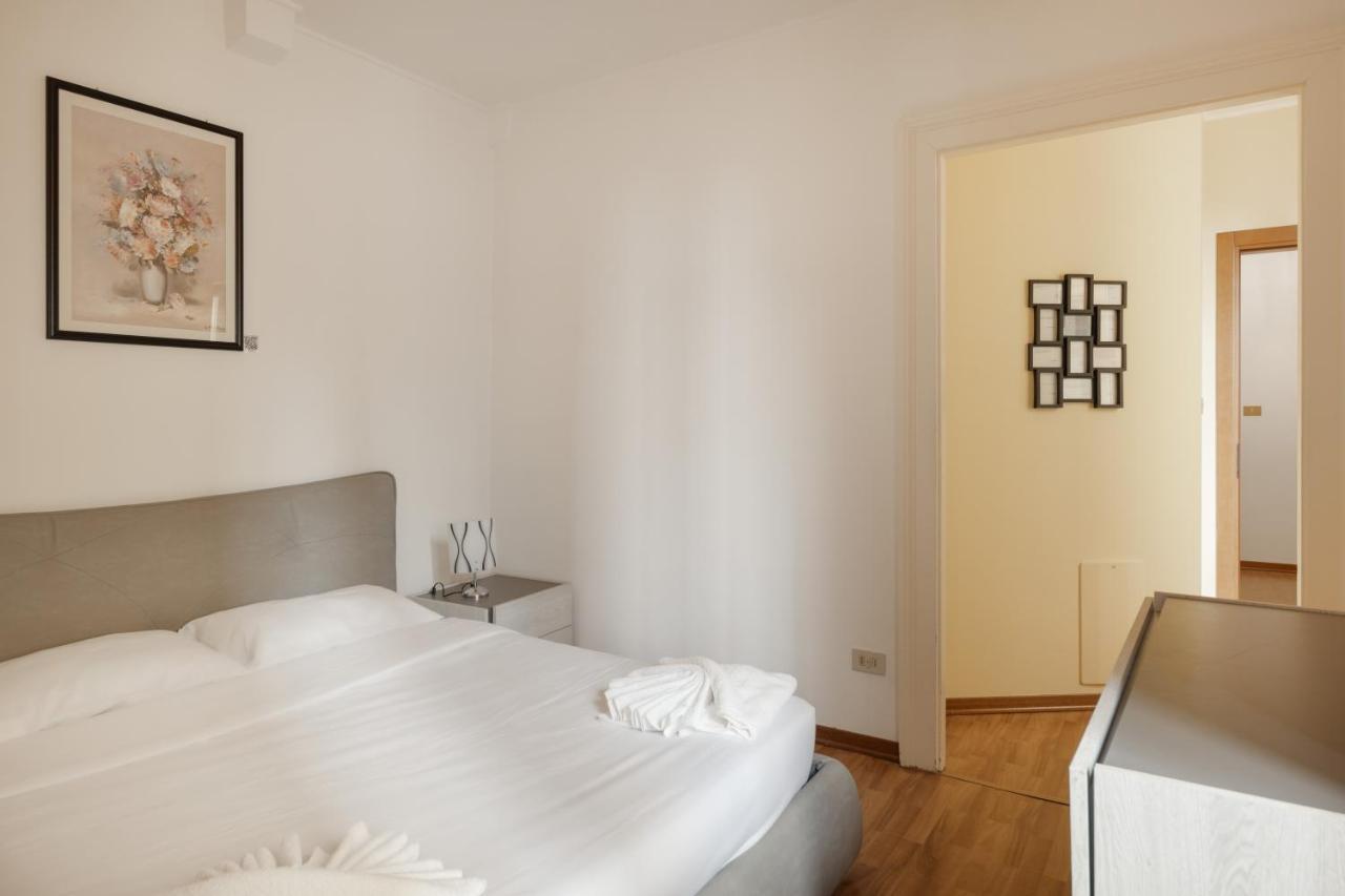 Suite Foscolo, In Piazza A トリエステ エクステリア 写真