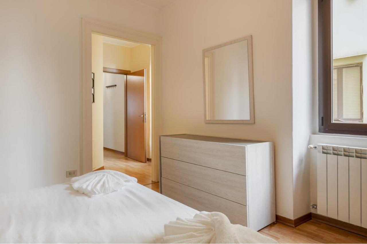 Suite Foscolo, In Piazza A トリエステ エクステリア 写真
